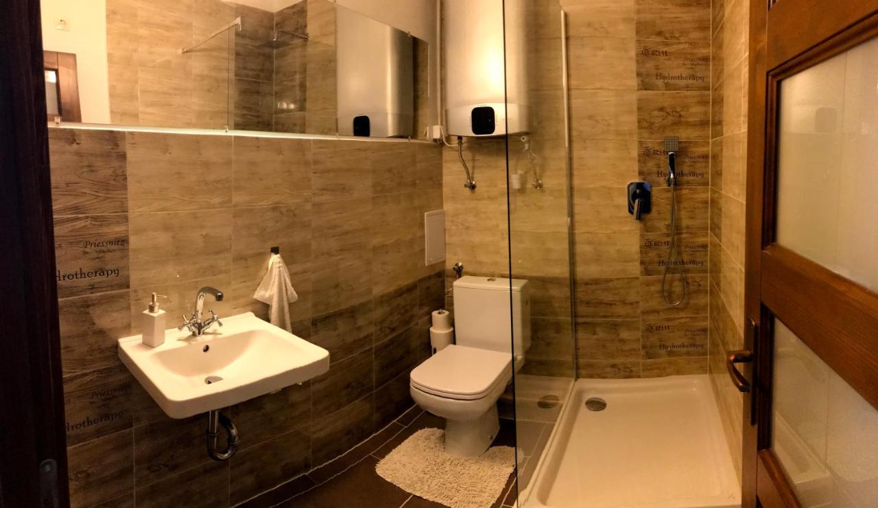 Dany Rose Apartman Apartment Eger Exterior photo